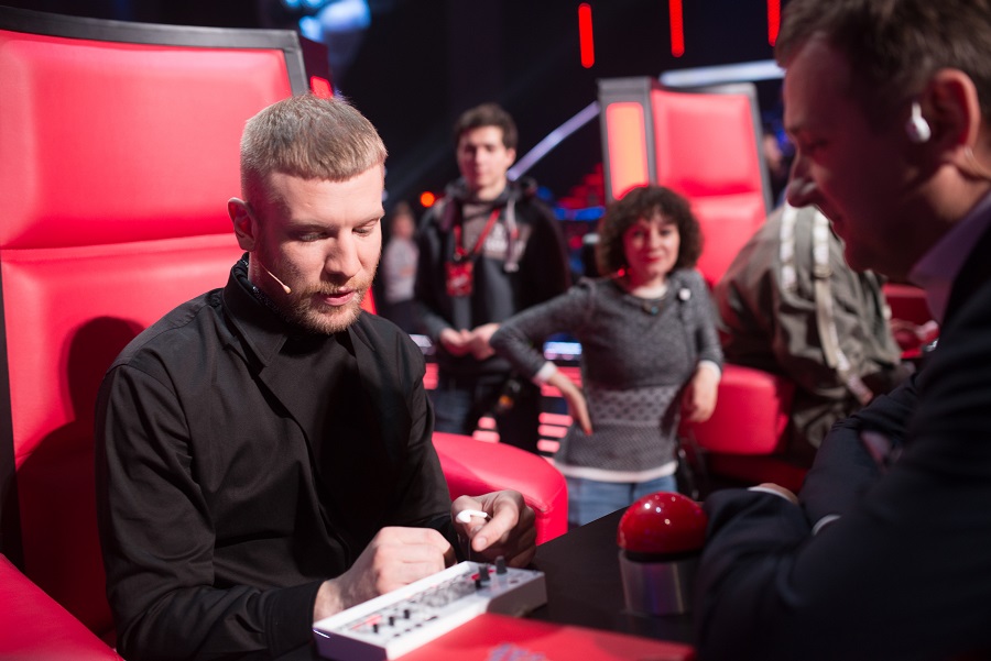 Тренер шоу Голос країни-6 Иван Дорн показал, как пишет свои песни